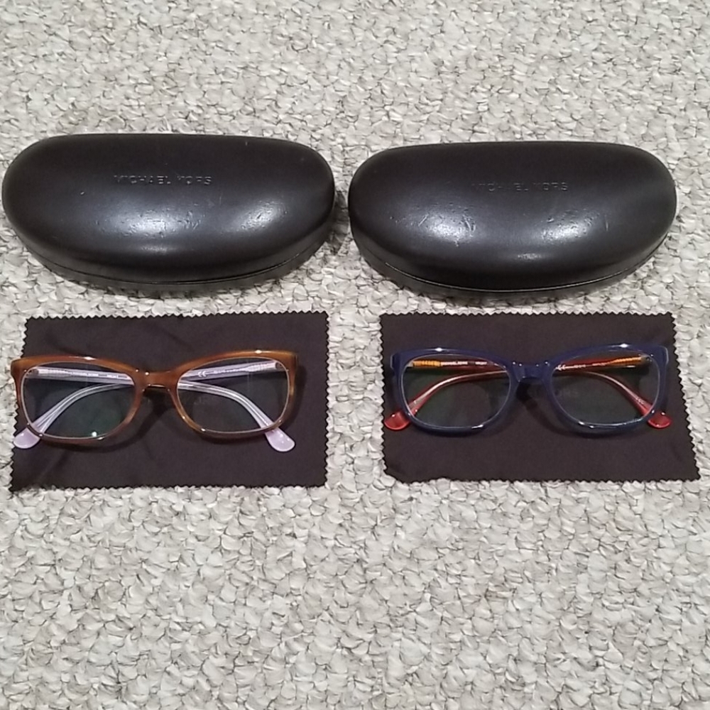 MK reading glasses